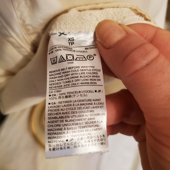 White Banana Republic short sleeved Dress - Picture 12 of 14